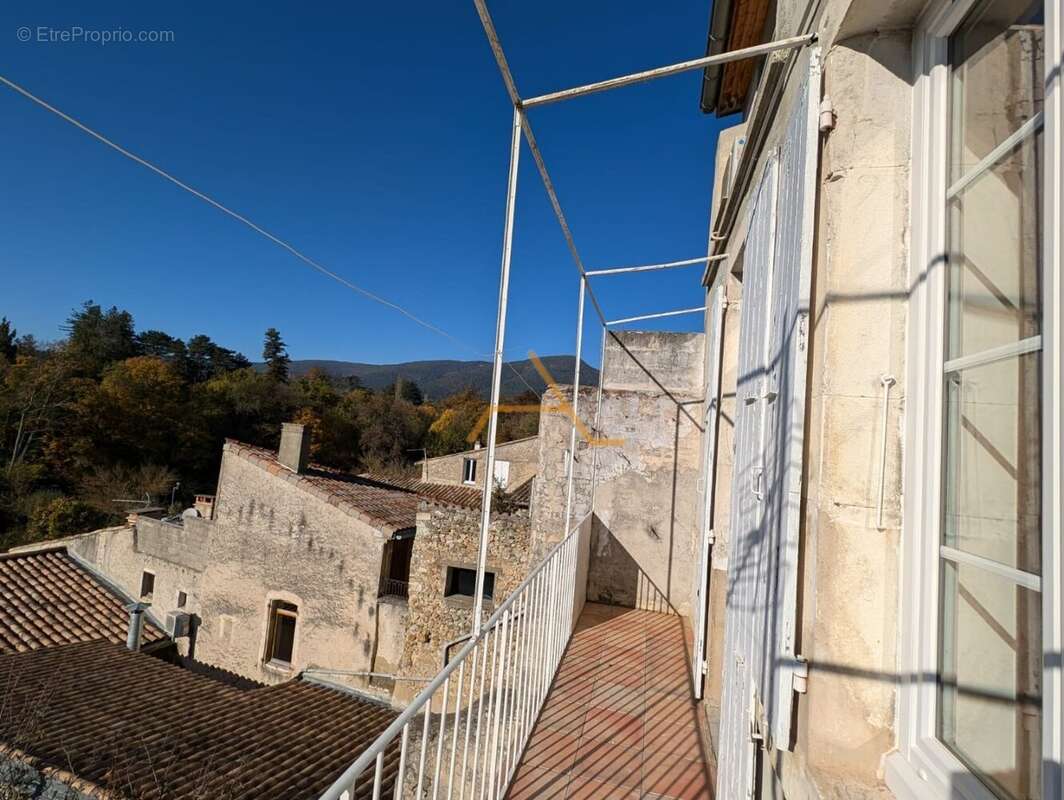 Appartement à DIEULEFIT