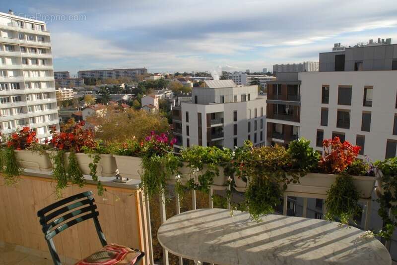 Appartement à LYON-8E