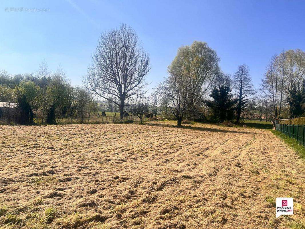 Terrain à MAGNY-EN-VEXIN
