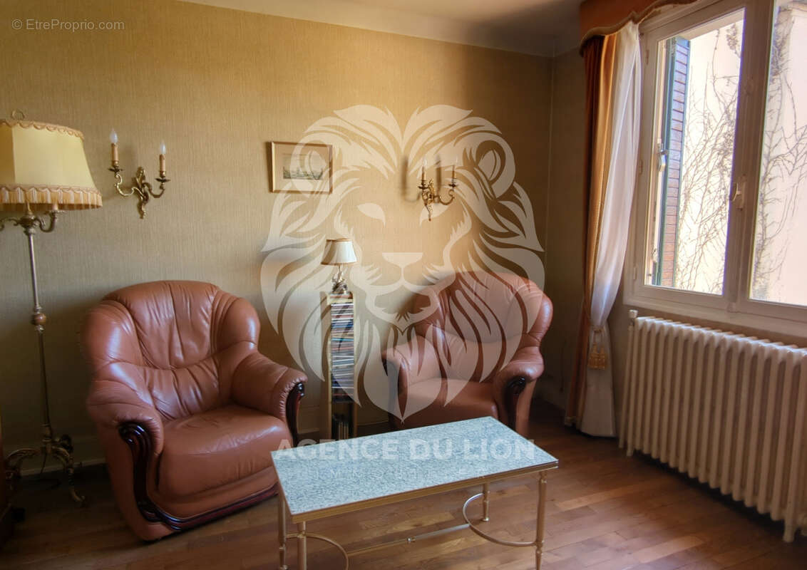 Maison à BEAUCHAMP