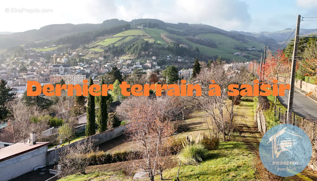Terrain à TARARE