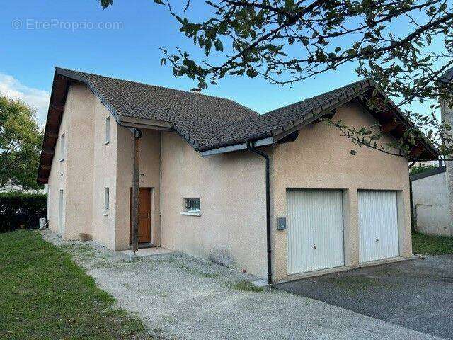 Maison à DIVONNE-LES-BAINS