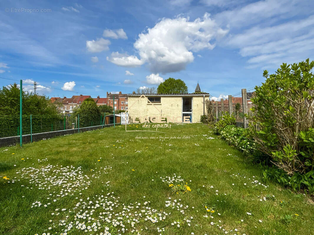 Maison à HAZEBROUCK