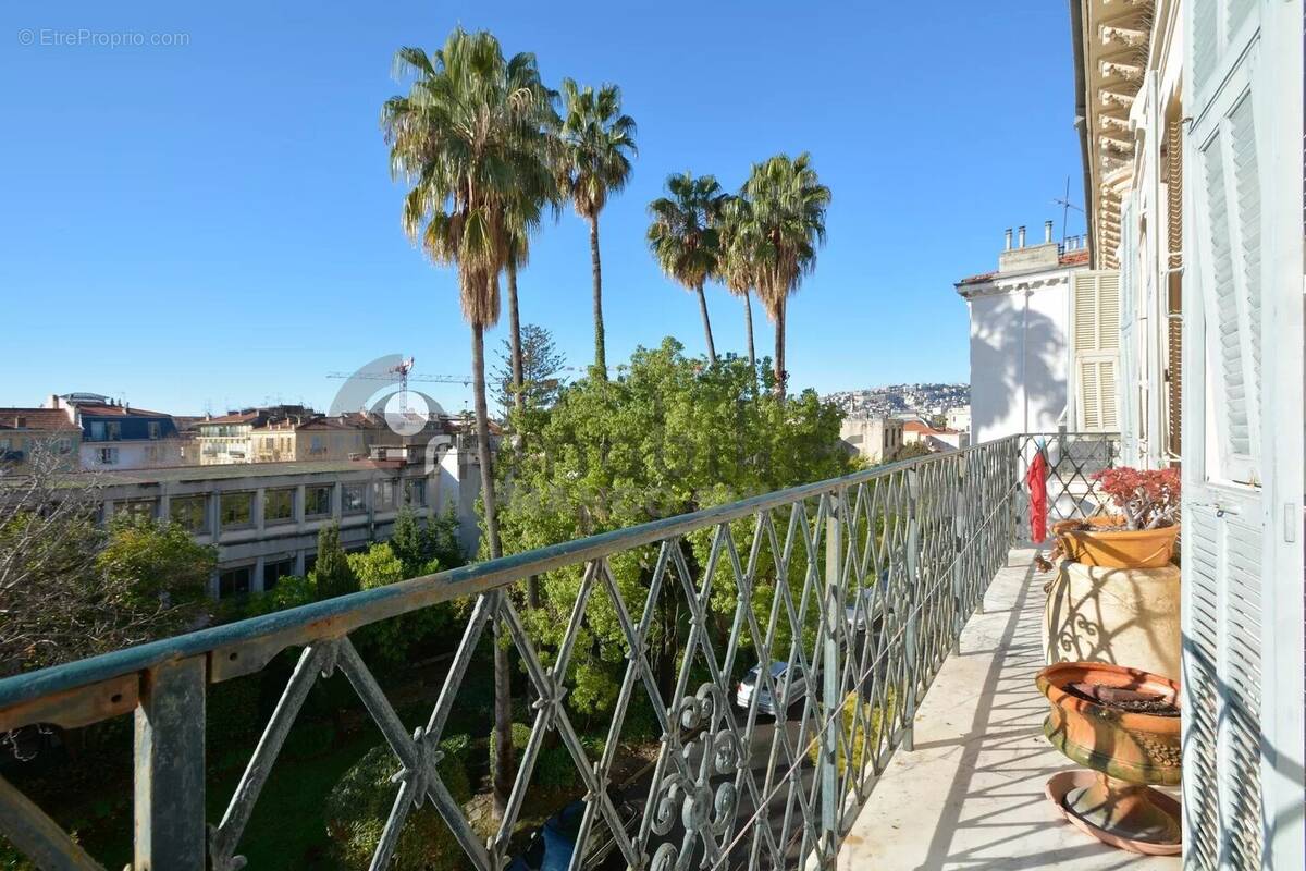 Appartement à NICE