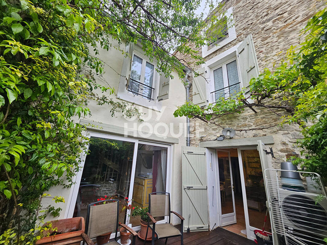 Maison à LA LIVINIERE