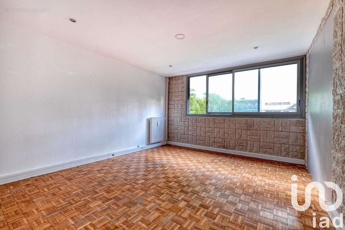 Photo 6 - Appartement à LE BLANC-MESNIL