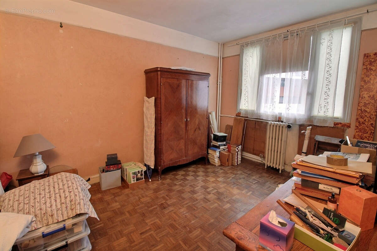 Appartement à SURESNES