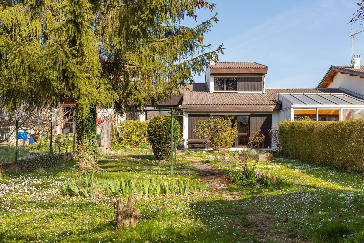 Maison à POISY