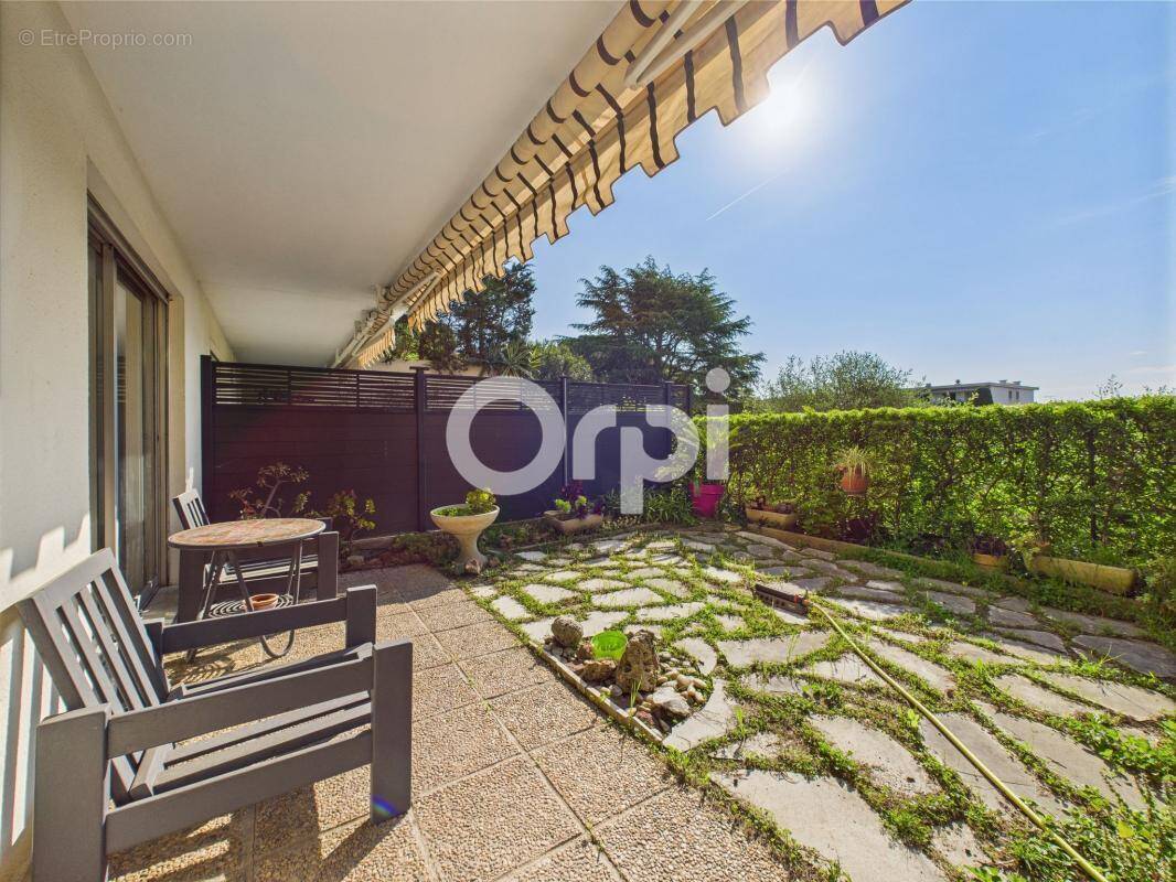 Appartement à MANDELIEU-LA-NAPOULE