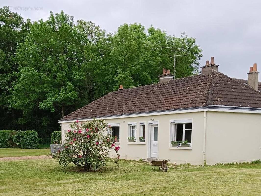 Maison à BONNEE