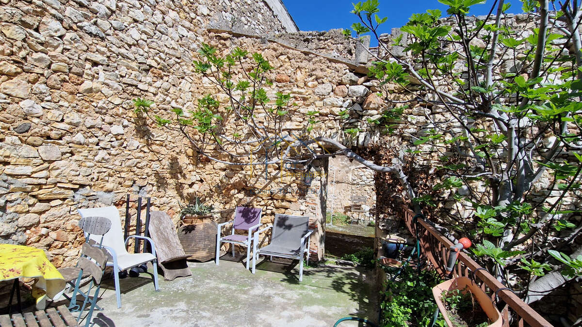 Maison à MONTPEYROUX