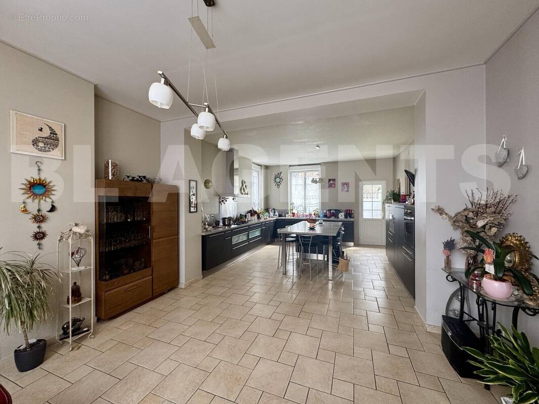 * cuisine 1 - Maison à ANNAY