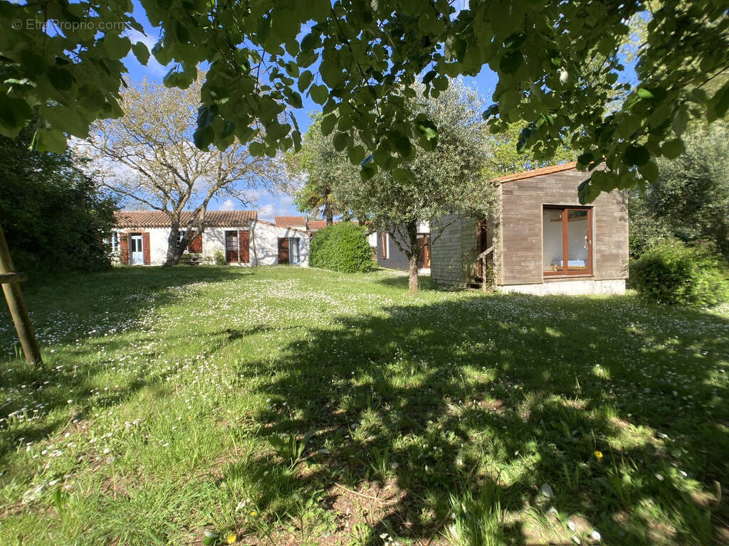 Maison à L&#039;AIGUILLON-SUR-VIE