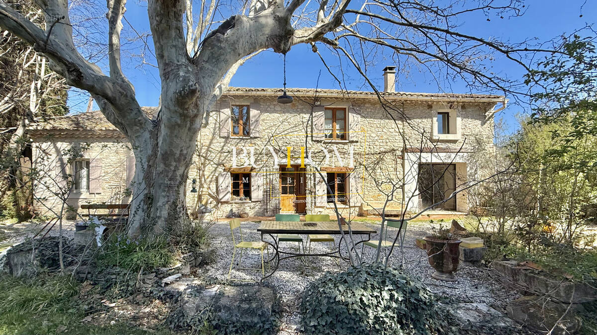 Maison à L&#039;ISLE-SUR-LA-SORGUE