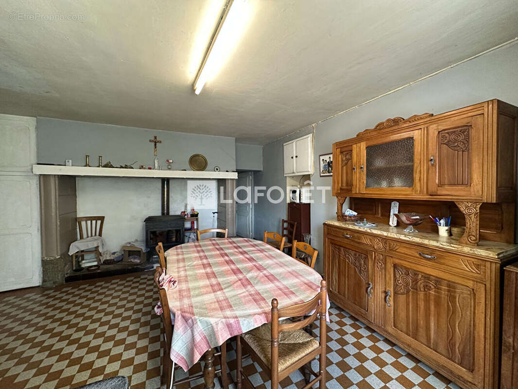 Maison à VIRAC