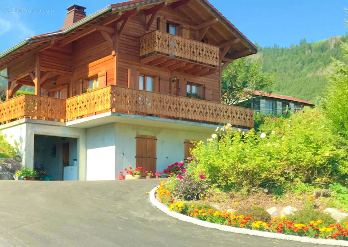 Maison à REYVROZ