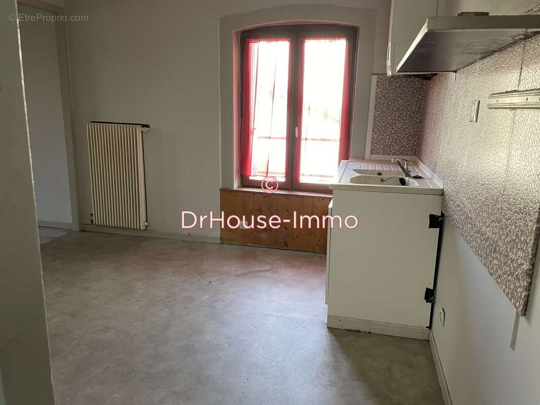 Appartement à UNIEUX