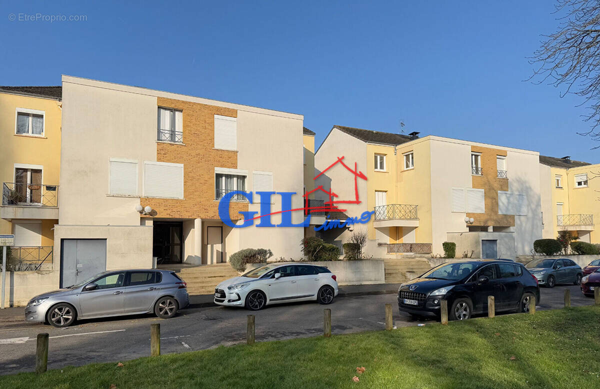 Appartement à MOISSY-CRAMAYEL