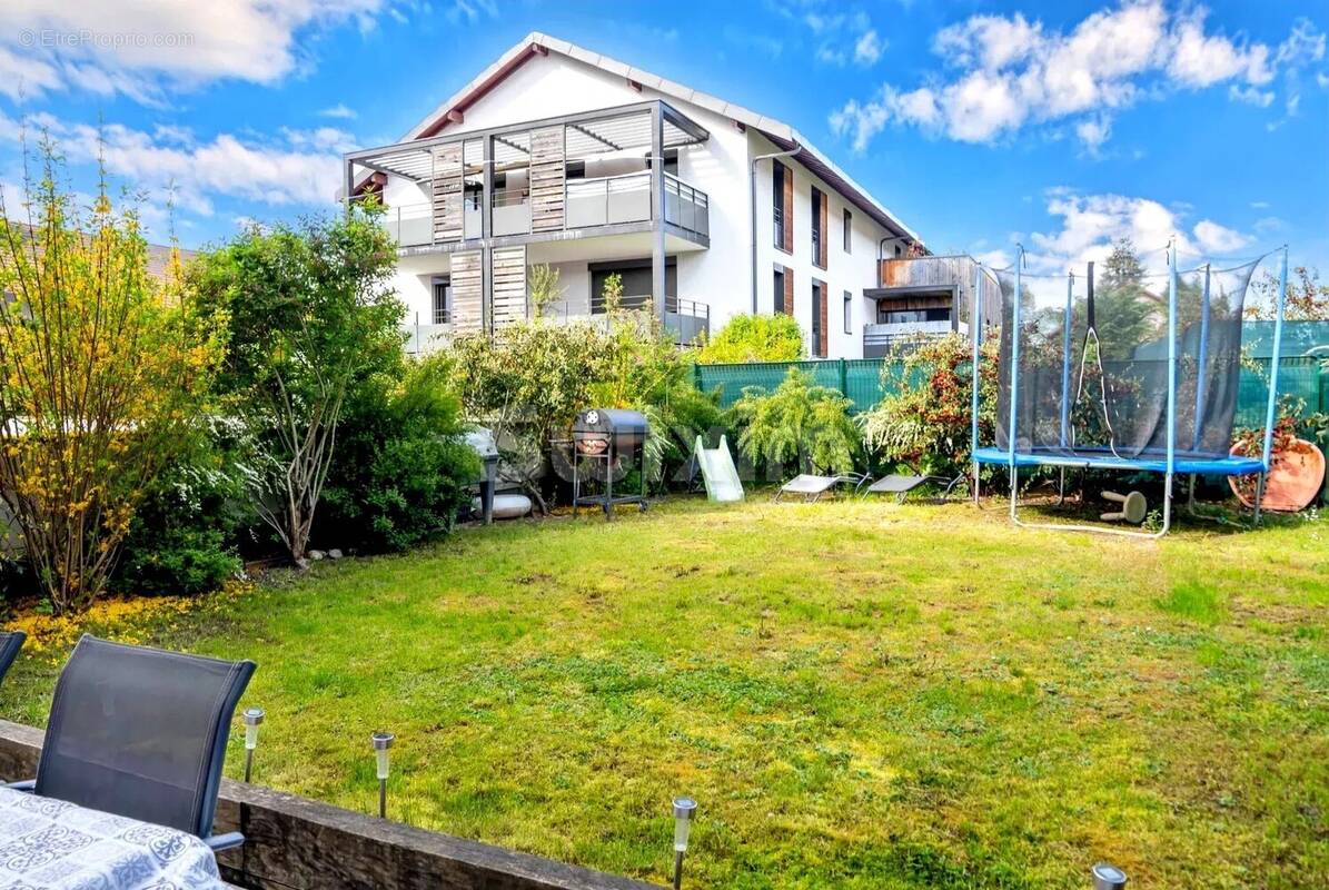 Appartement à CHENS-SUR-LEMAN