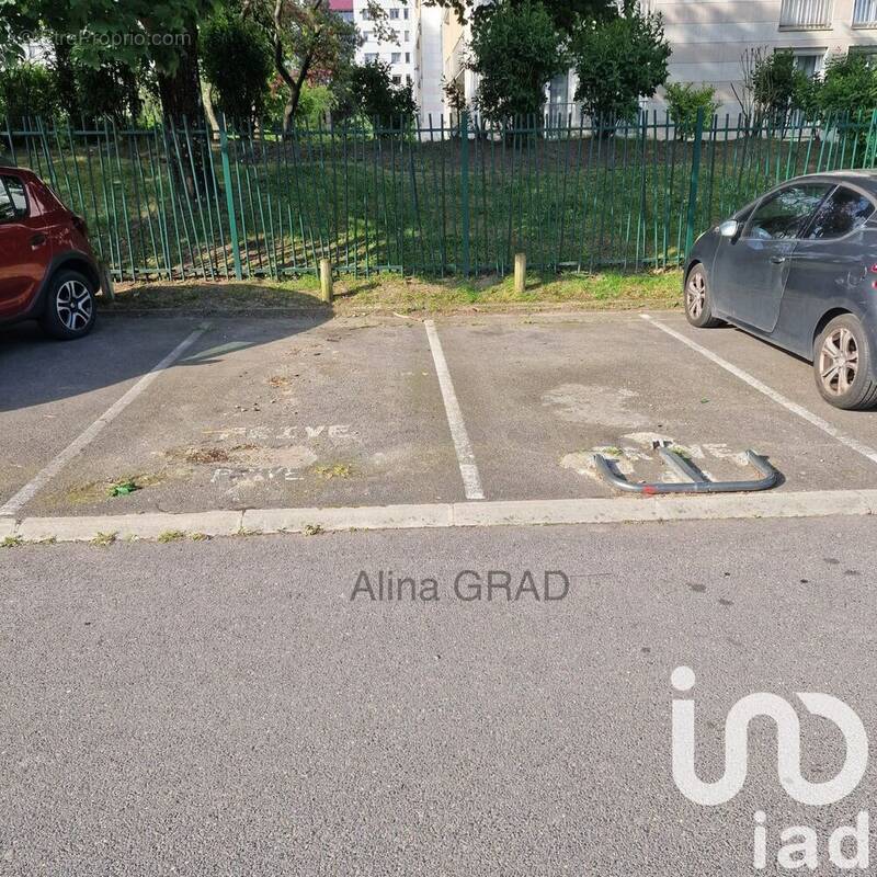 Photo 1 - Parking à MONTIGNY-LES-CORMEILLES