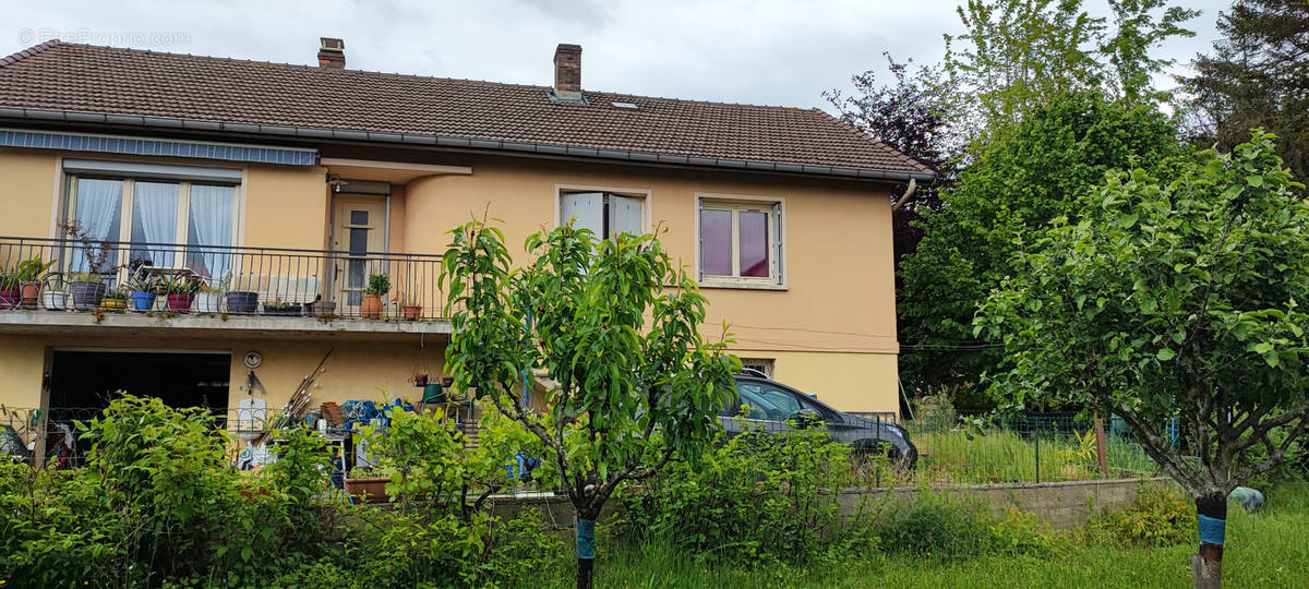 Maison à SAINT-LAURENT-DE-CHAMOUSSET