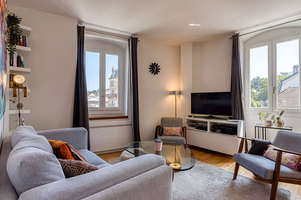 Appartement à AIX-LES-BAINS