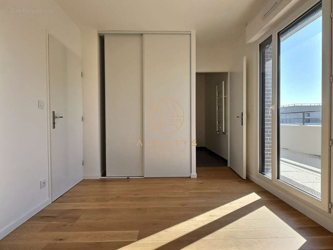 Appartement à SAINT-MAUR-DES-FOSSES
