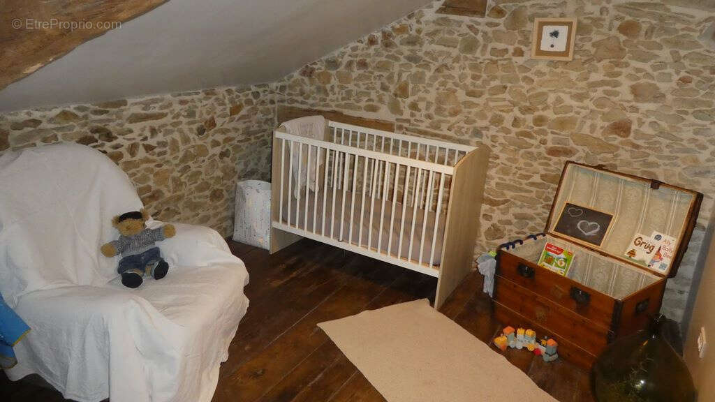 Maison à SAINT-BONNET-BRIANCE