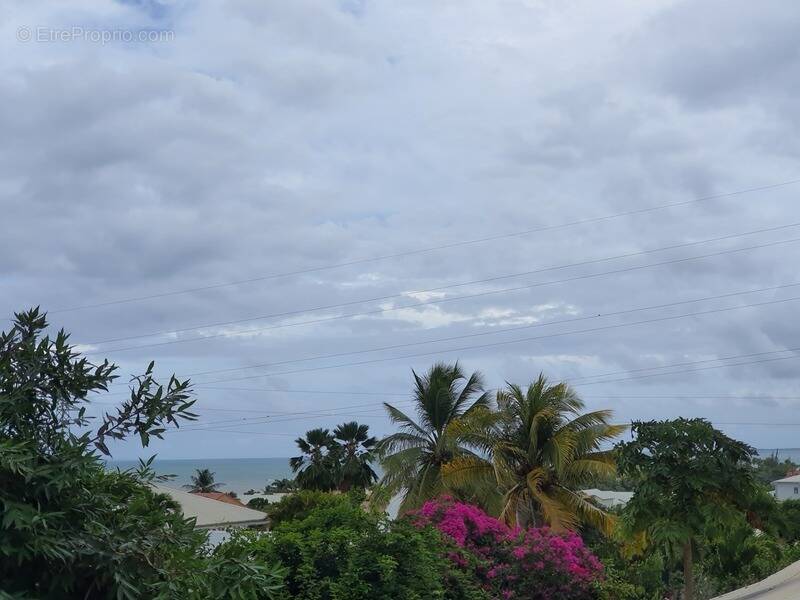 Maison à BAIE-MAHAULT