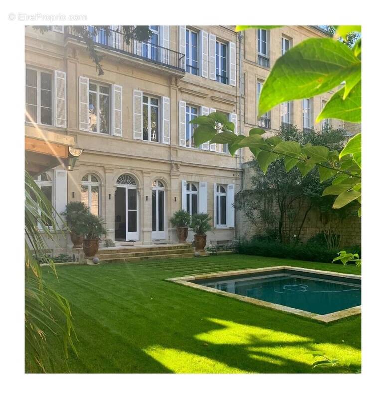 Appartement à BORDEAUX