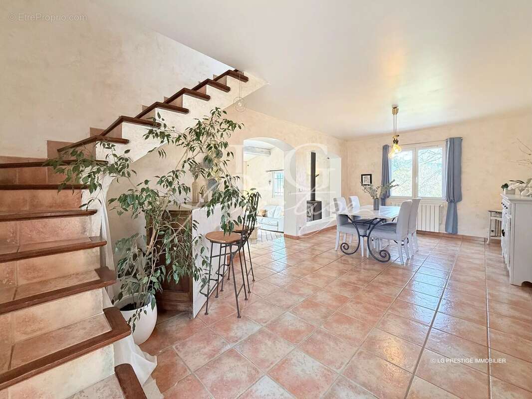 Maison à FAYENCE