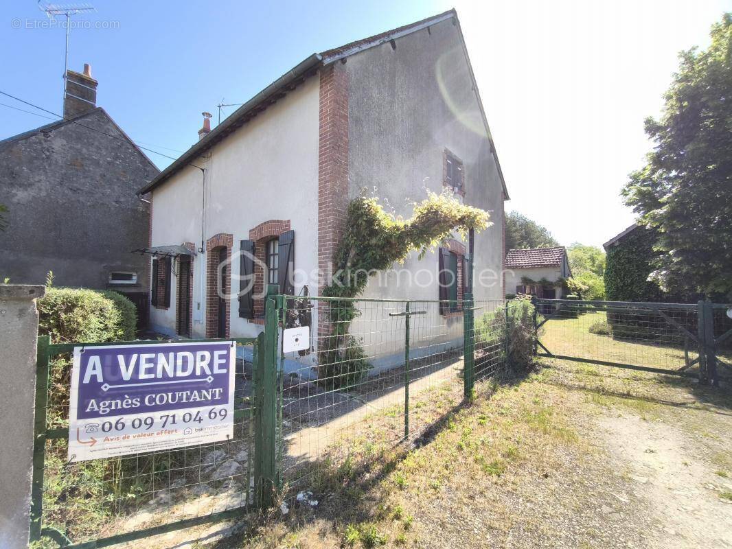 Maison à COULLONS