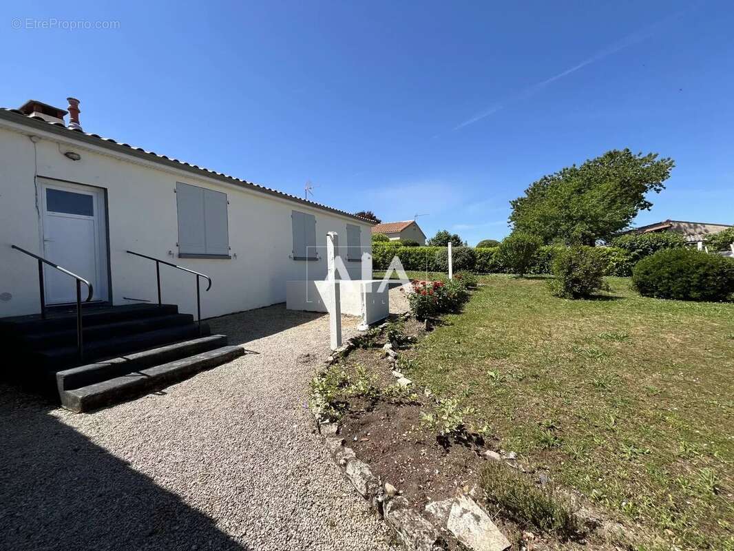 Maison à MAINE-DE-BOIXE