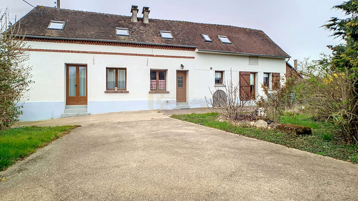 Maison à NOAILLES