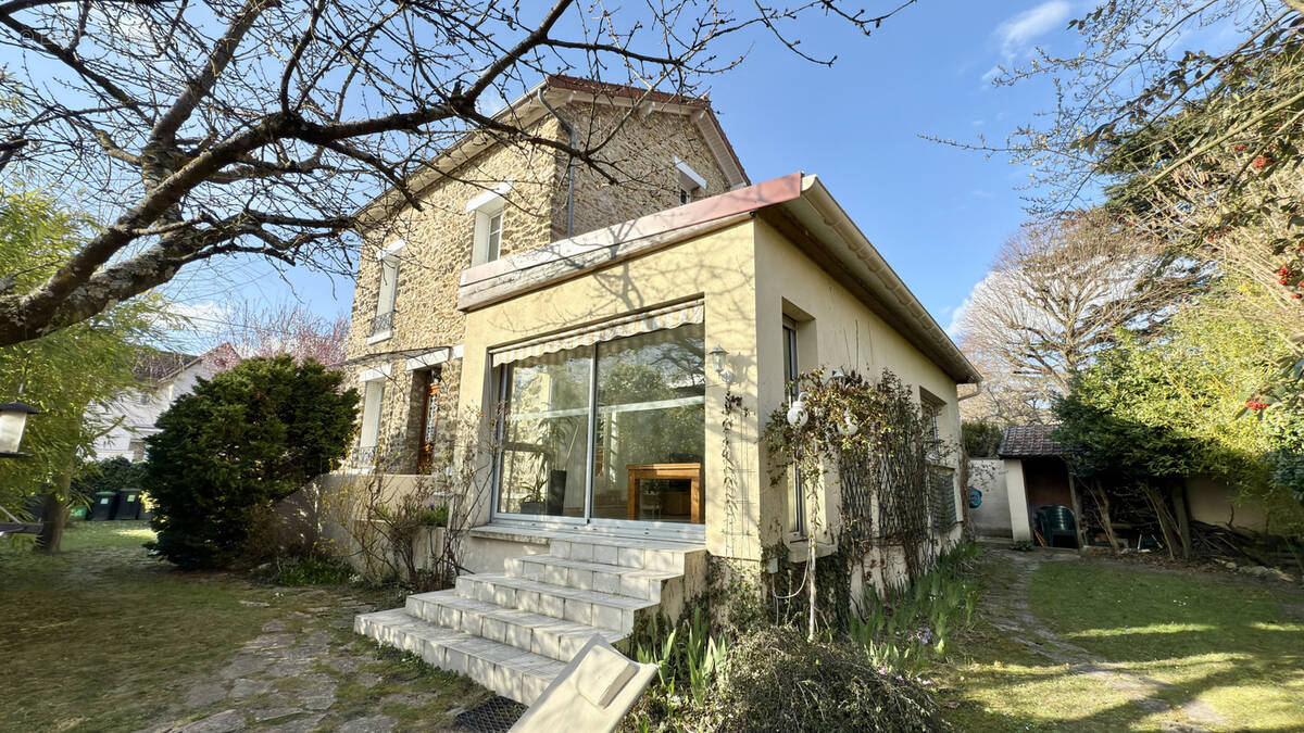 Maison à SAINT-GRATIEN