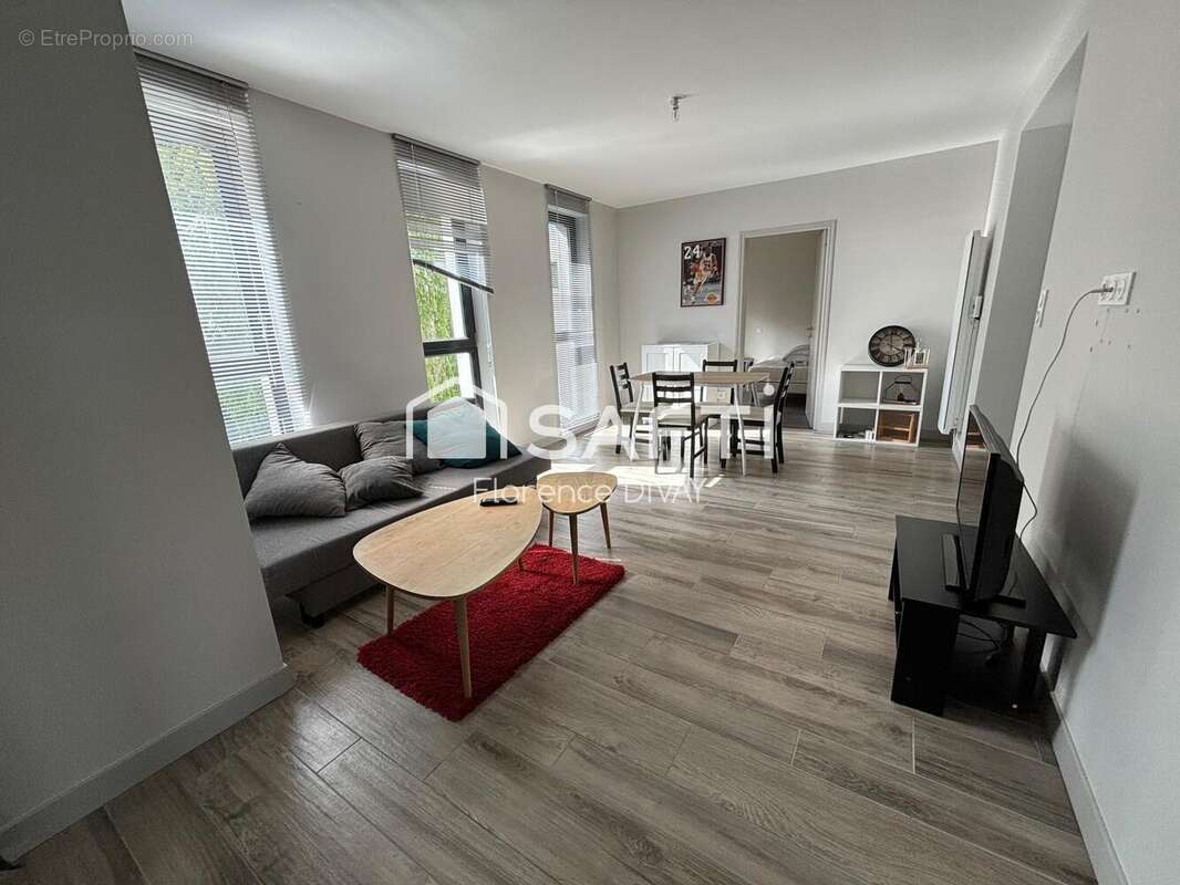 Photo 2 - Appartement à LAVAL