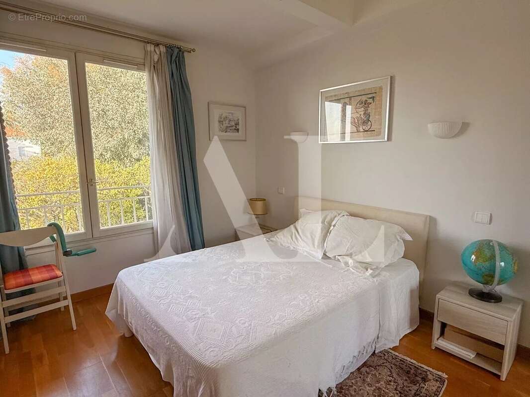 Maison à VALLAURIS