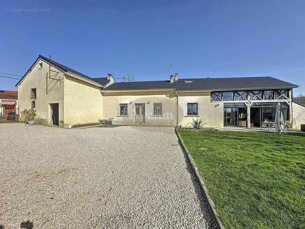 Maison à AUREILHAN
