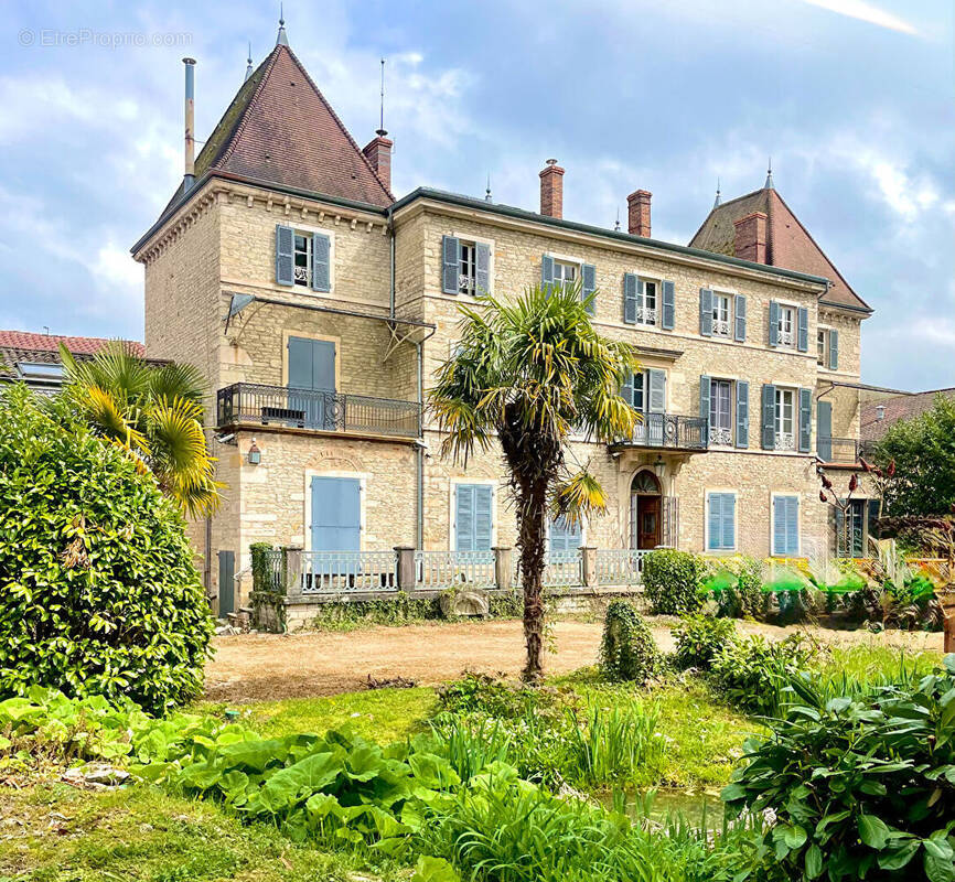 Maison à LUGNY
