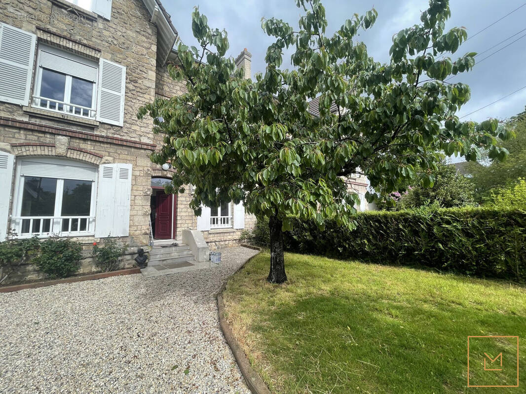 Maison à COLOMBELLES