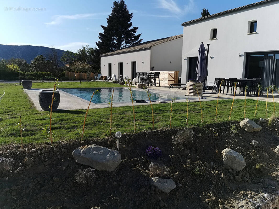 Maison à MALAUCENE