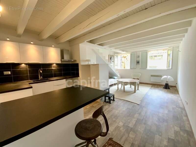 Appartement à CUCURON