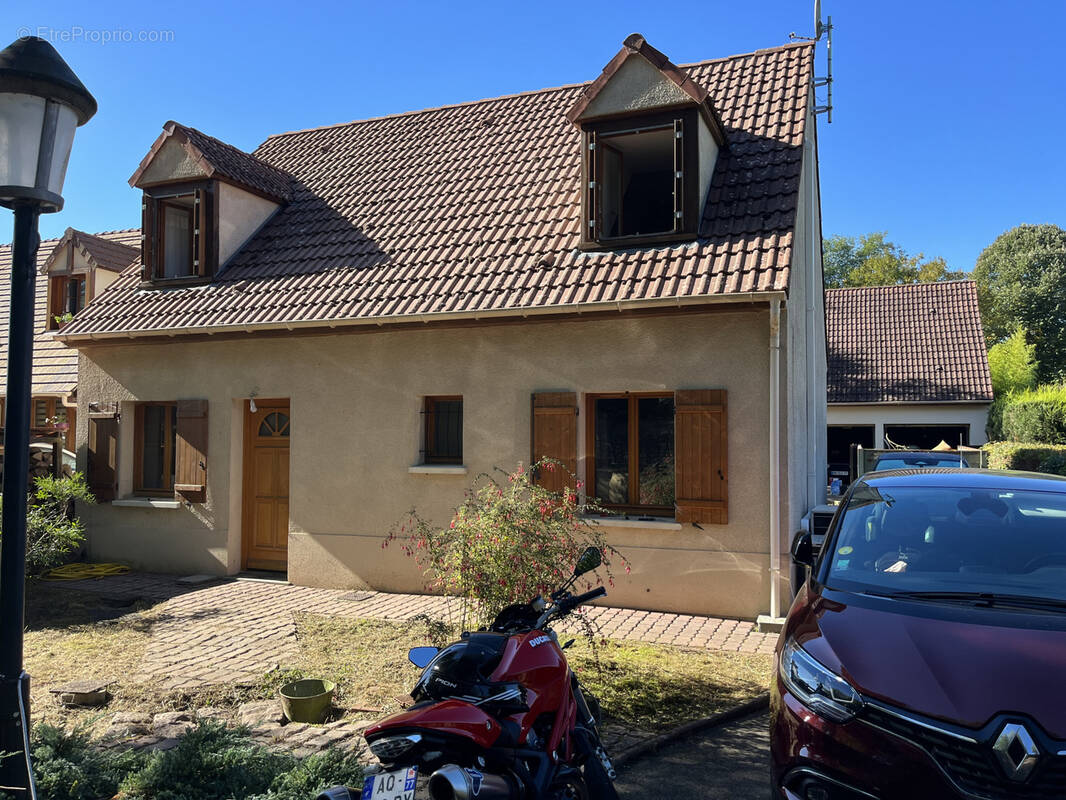 Maison à GERMIGNY-L&#039;EVEQUE