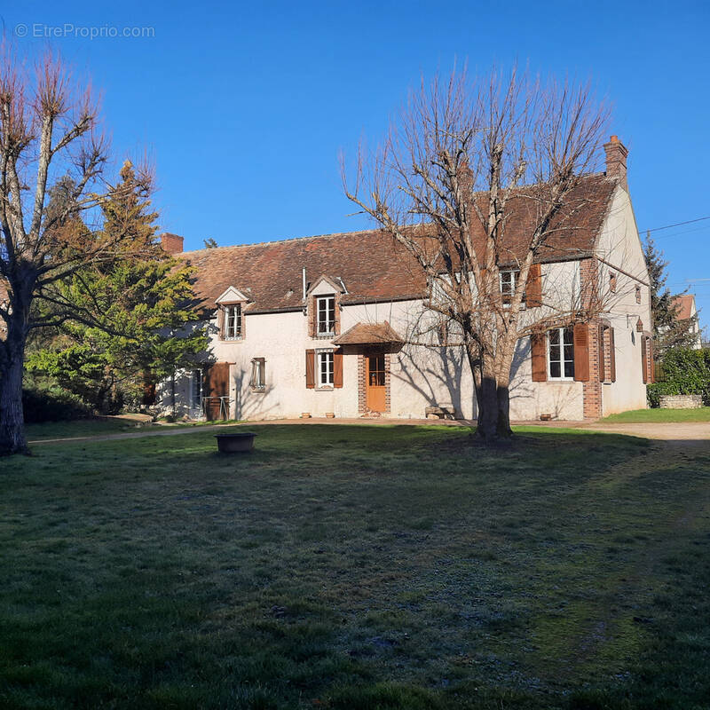 Maison à EGREVILLE