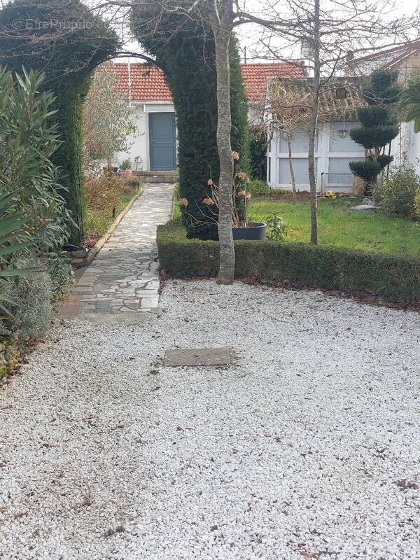 Maison à MONTGERON