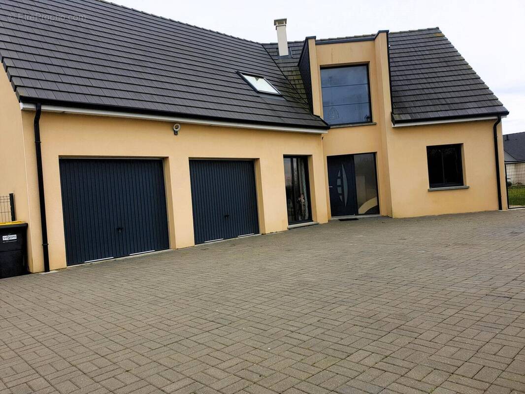 Photo 1 - Maison à CHARLEVAL