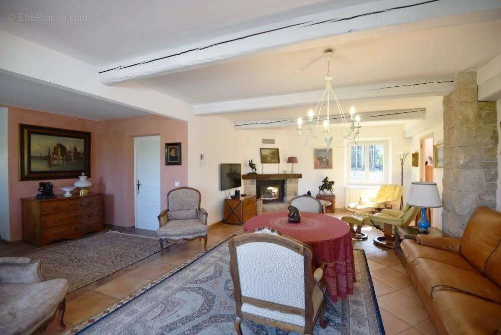 Maison à FAYENCE