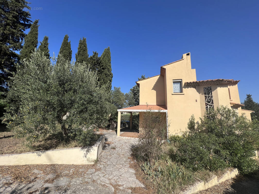 Maison à LAVERUNE