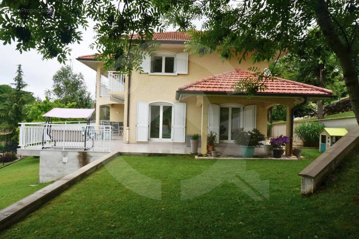 Maison à CRANVES-SALES