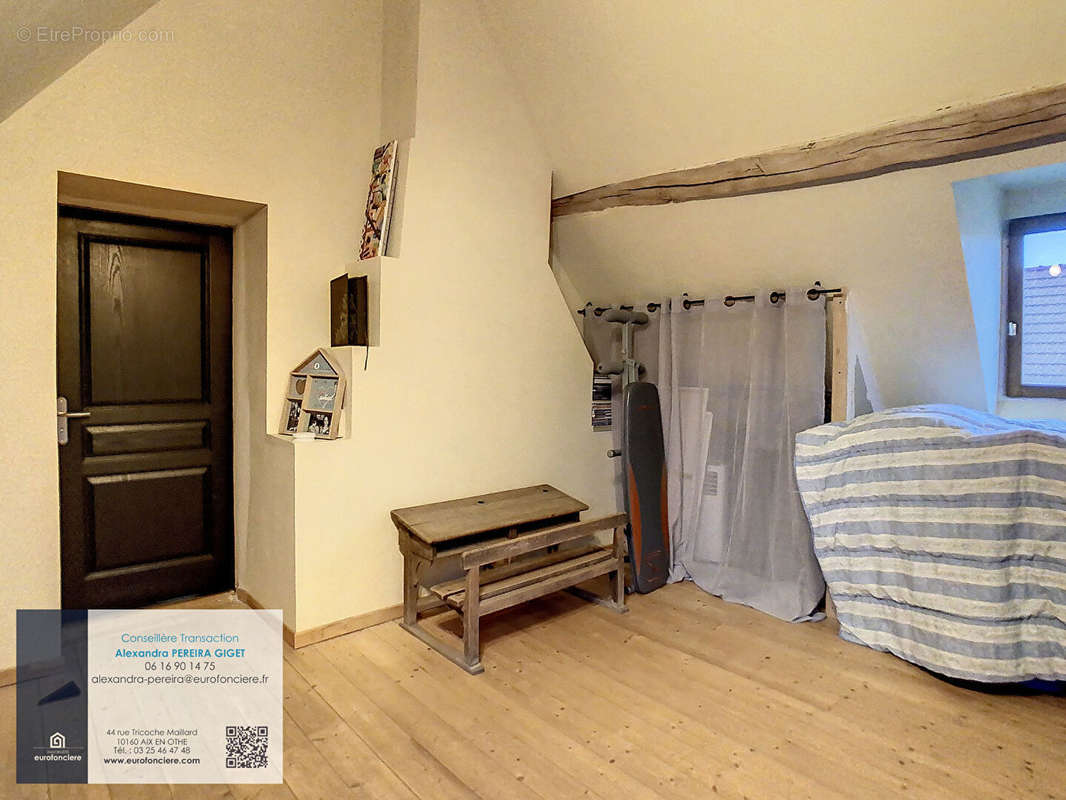 Maison à AIX-EN-OTHE
